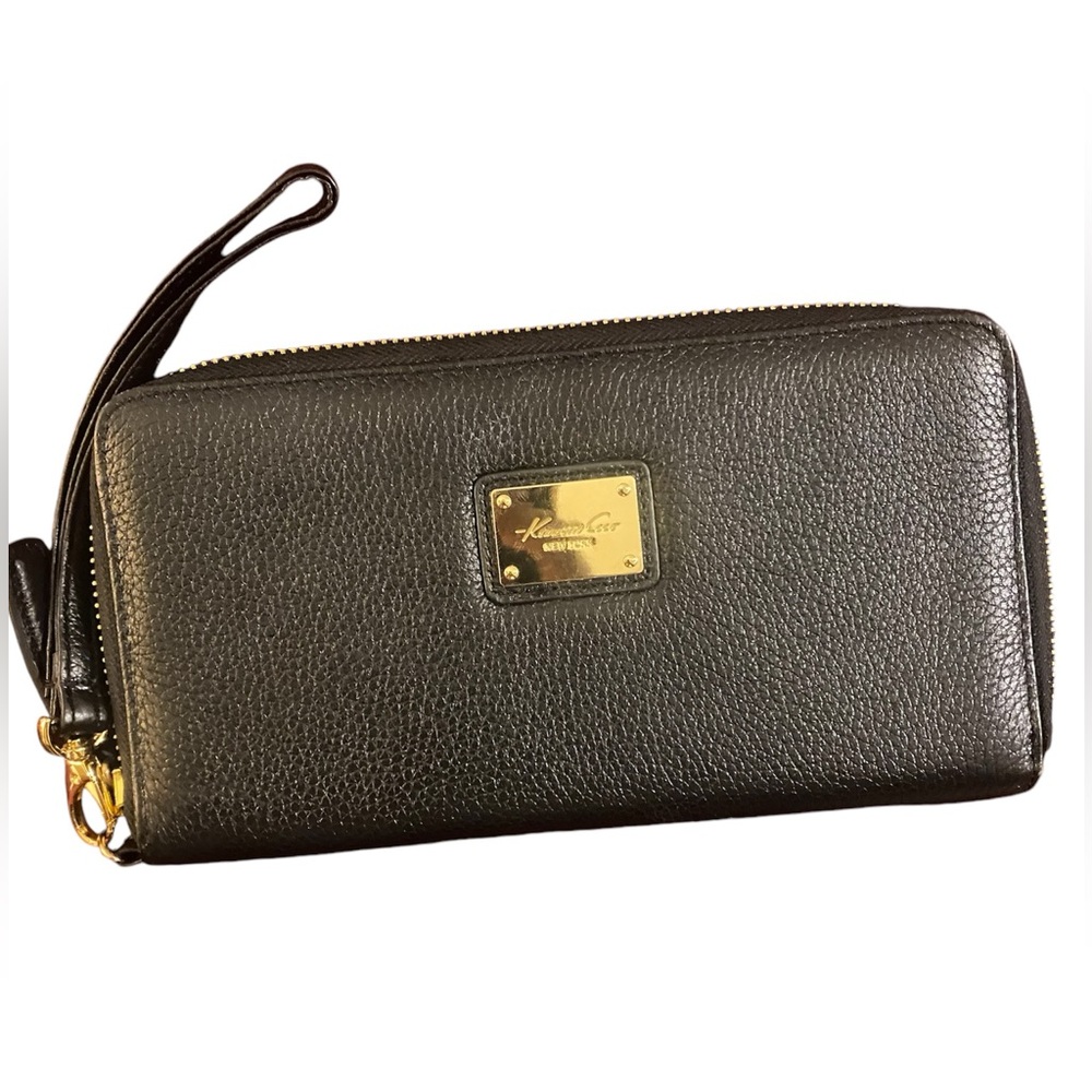 Kenneth Cole Leather Zip Around Wristlet Wallet Black